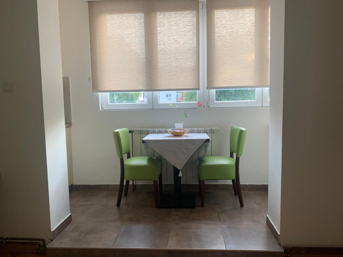 apartman Fuerte 2 Belgrad Exterior foto